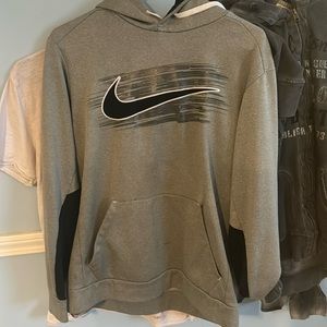 Men’s Nike Swoosh Therma-Fit Gray Hoodie Pullover